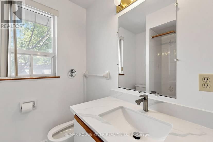 38 Lombardy Crescent — photo 24 of 40