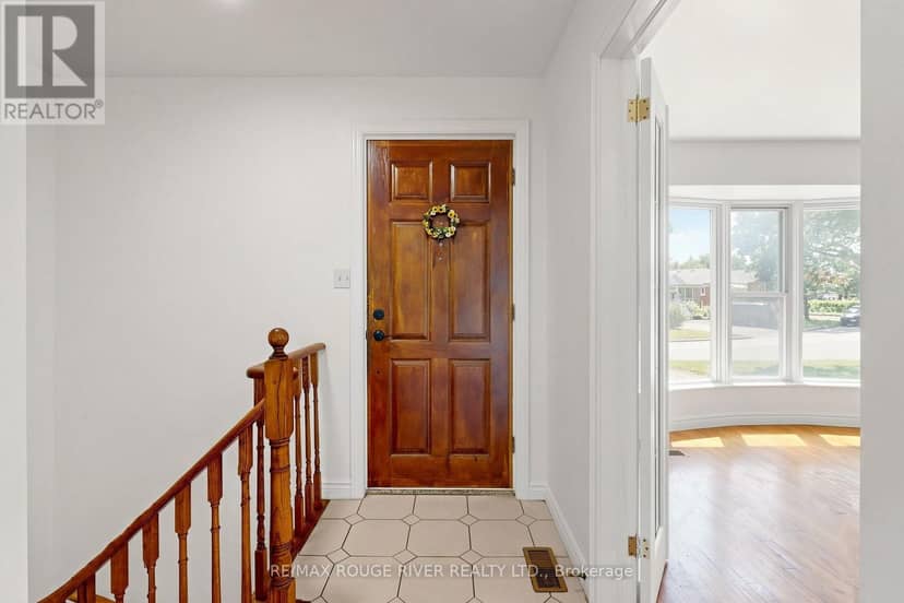 38 Lombardy Crescent — photo 26 of 40
