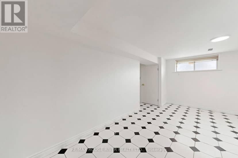 38 Lombardy Crescent — photo 36 of 40