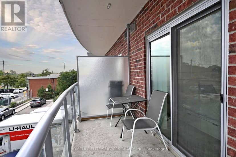 210 - 2152 Lawrence Avenue E — photo 37 of 40