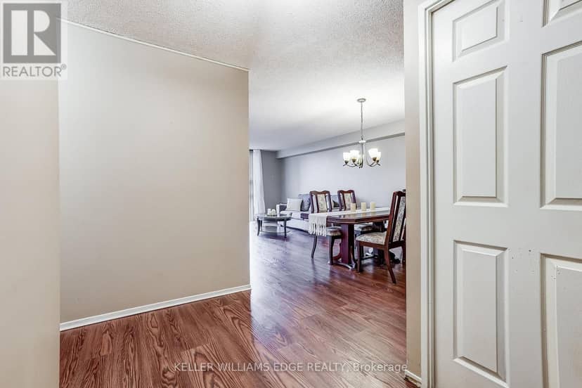 603 - 40 Harding Boulevard W — photo 7 of 39
