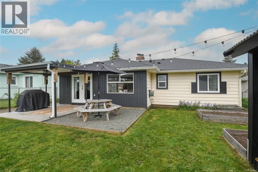 656 14th St, Courtenay
