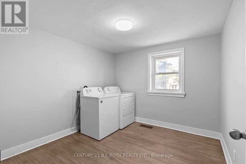 323 Crawford Street — photo 11 of 23