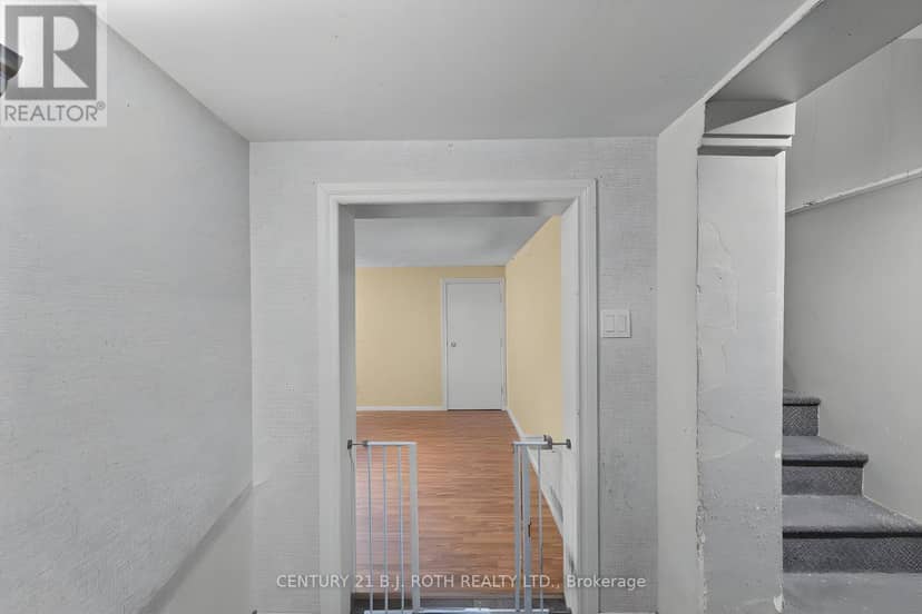 323 Crawford Street — photo 12 of 23