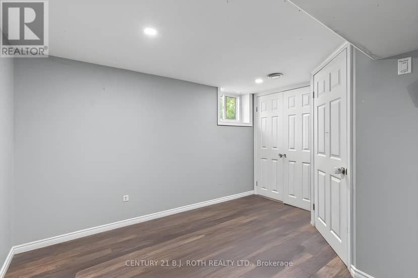 323 Crawford Street — photo 15 of 23