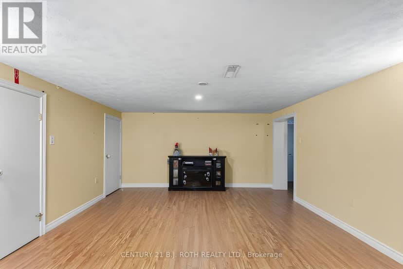 323 Crawford Street — photo 18 of 23