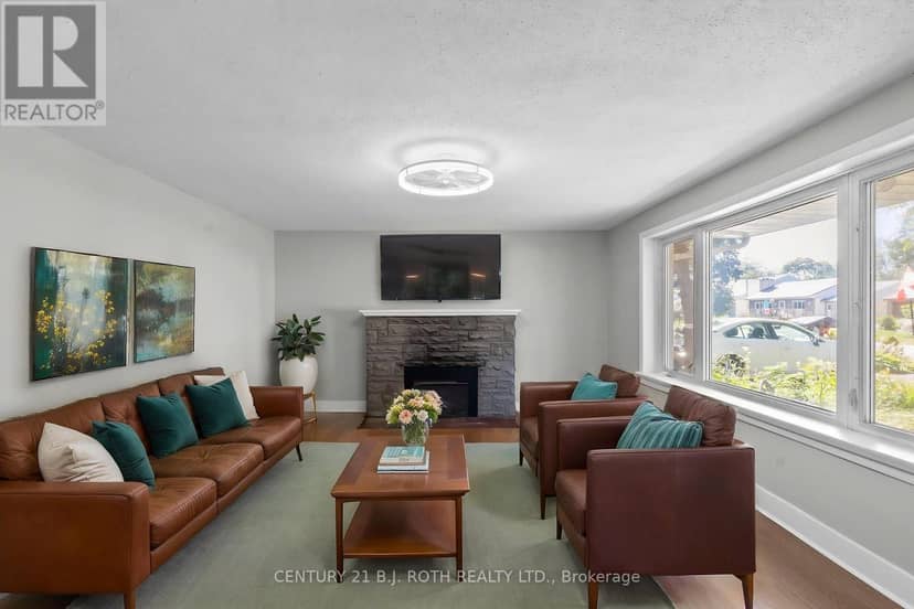 323 Crawford Street — photo 2 of 23