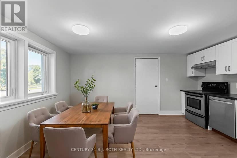 323 Crawford Street — photo 5 of 23