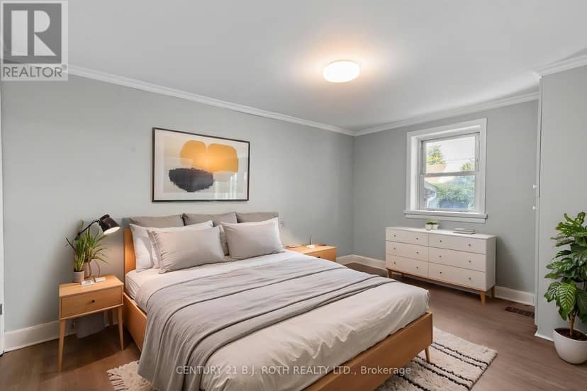 323 Crawford Street — photo 6 of 23