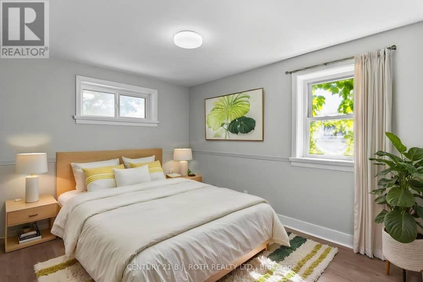 323 Crawford Street — photo 9 of 23