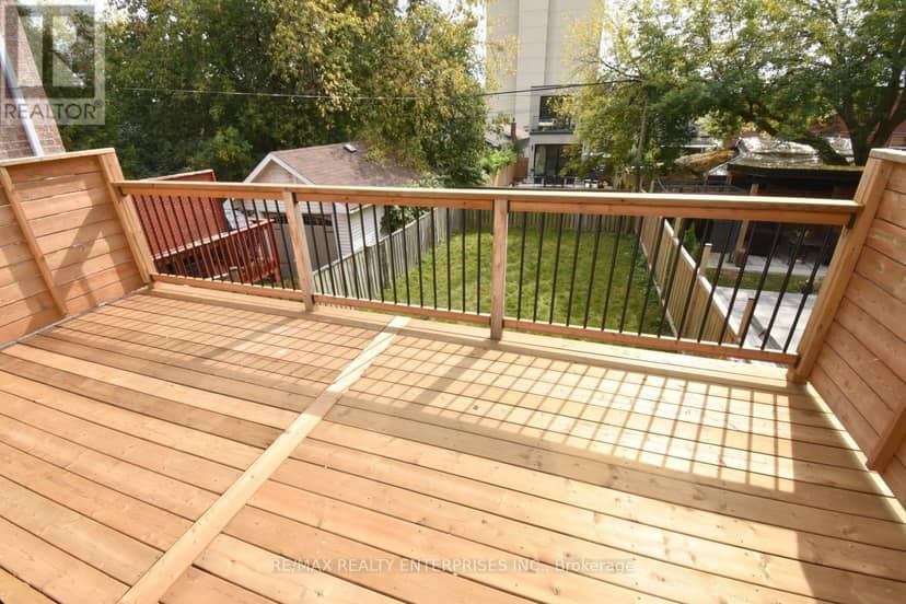 19 Simpson Avenue — photo 36 of 39