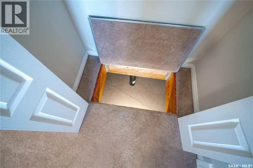 204 3818 Dewdney AVENUE E — photo 13 of 32