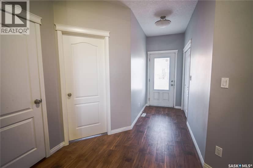 204 3818 Dewdney AVENUE E — photo 3 of 32