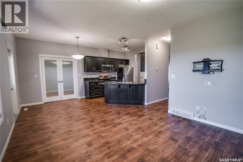 204 3818 Dewdney AVENUE E — photo 7 of 32