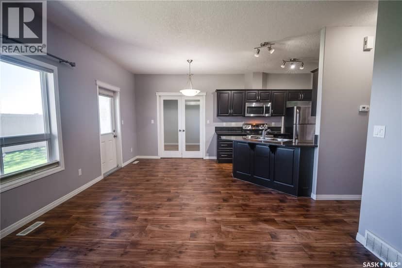 204 3818 Dewdney AVENUE E — photo 8 of 32