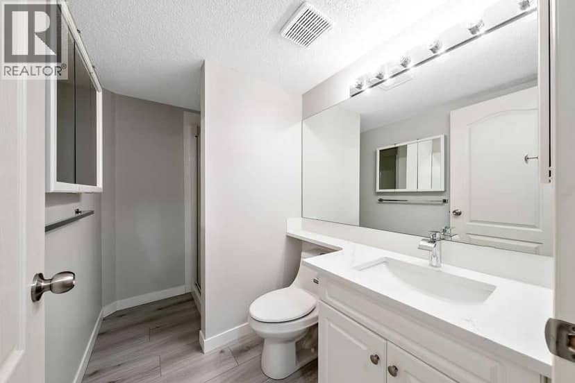 109, 20 Sierra Morena Mews SW — photo 19 of 30