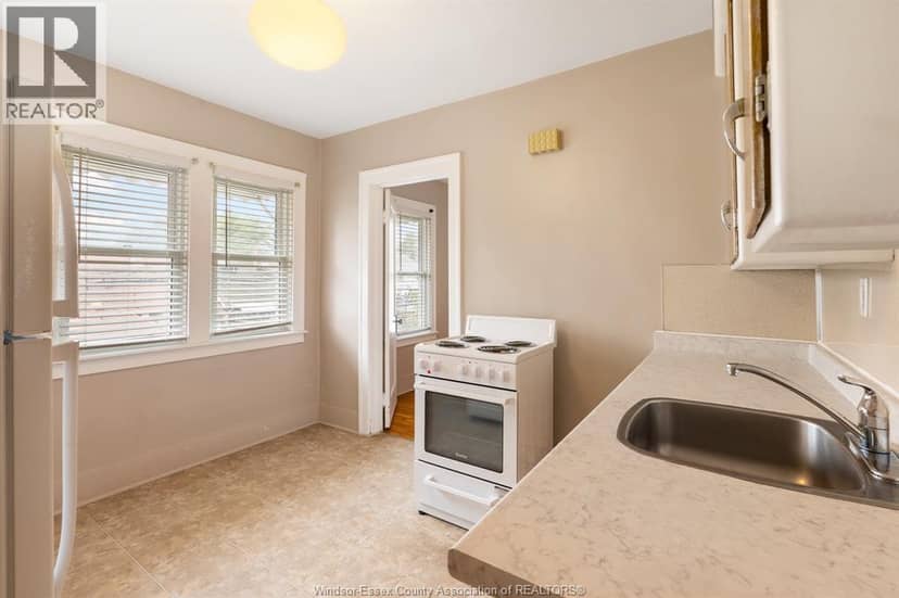2279 Lillian AVENUE — photo 12 of 40