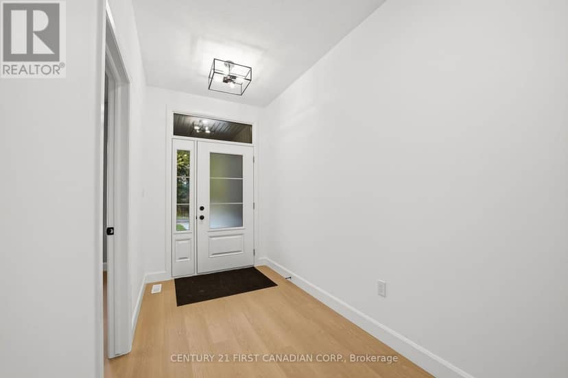 78 Queen Street, North Middlesex, photo 7