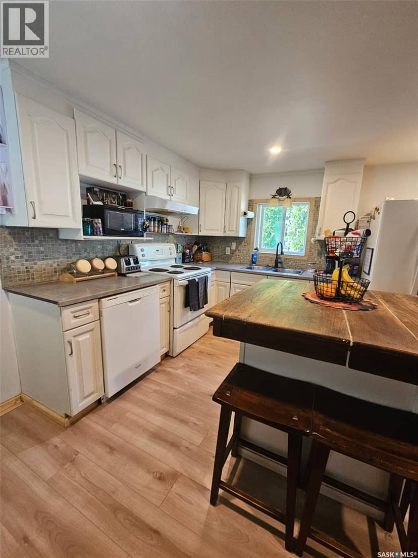 C2 1455 9th AVENUE NE — photo 20 of 28