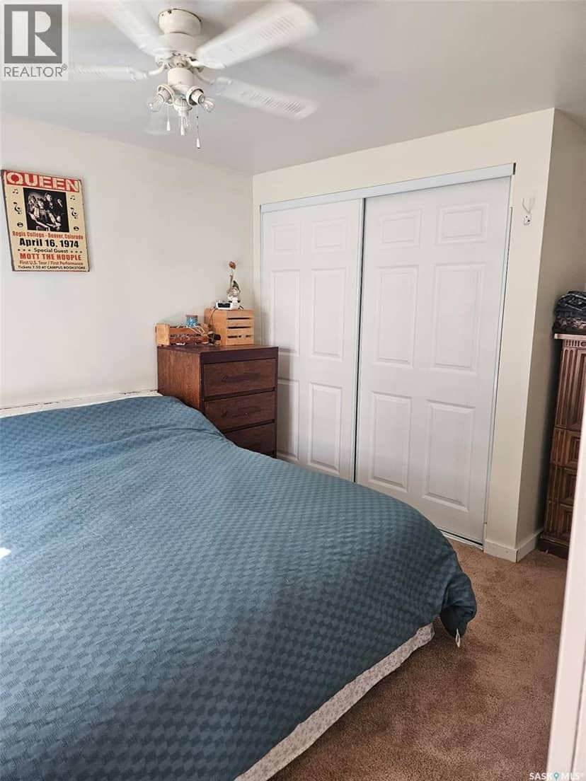C2 1455 9th AVENUE NE — photo 11 of 28