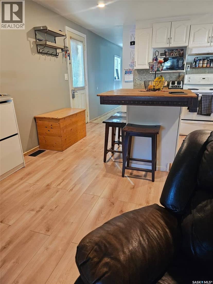 C2 1455 9th AVENUE NE — photo 18 of 28