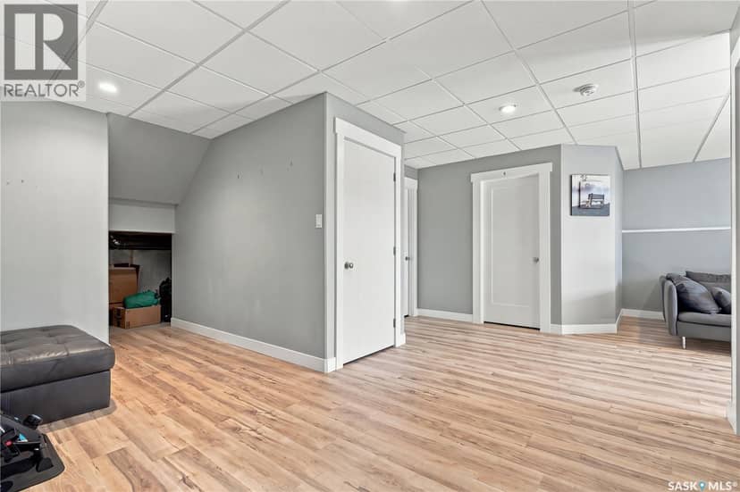 310 Burgess CRESCENT — photo 39 of 40