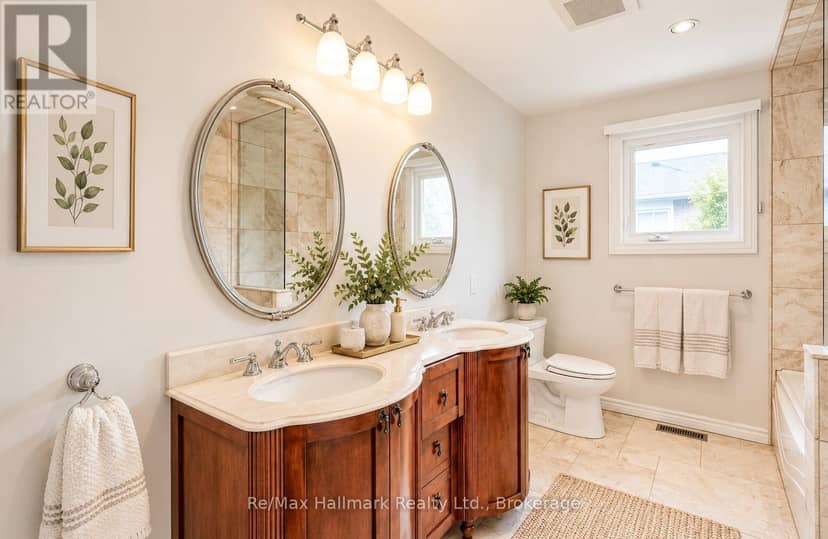 500 Blenheim Crescent — photo 27 of 37