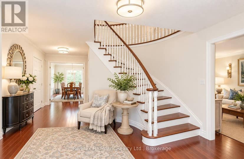 500 Blenheim Crescent — photo 5 of 37
