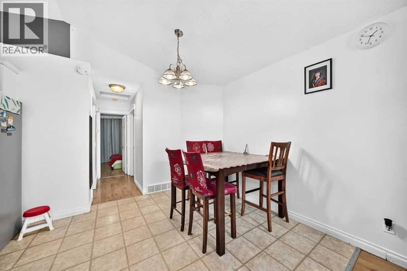 1062 Bridlemeadows Manor SW — photo 10 of 27