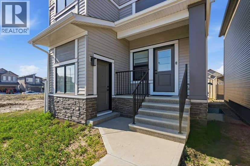 18 Chinook Winds Court SW, Airdrie, photo 3