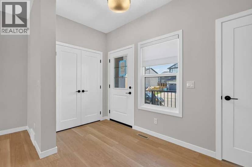 18 Chinook Winds Court SW, Airdrie, photo 4