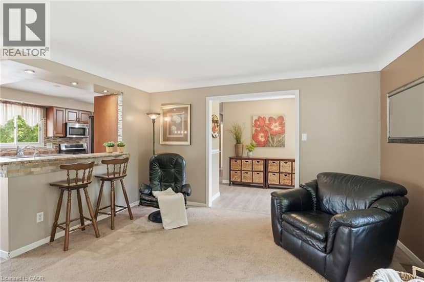 318 FREELTON Road — photo 9 of 40