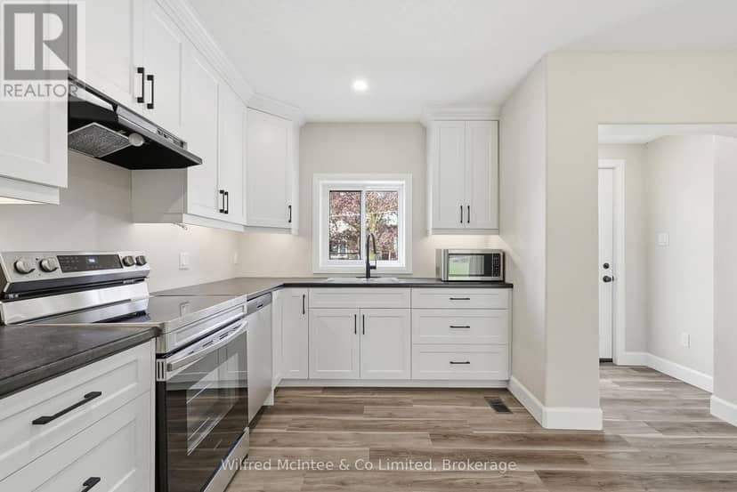 550 Wellington Street — photo 12 of 34