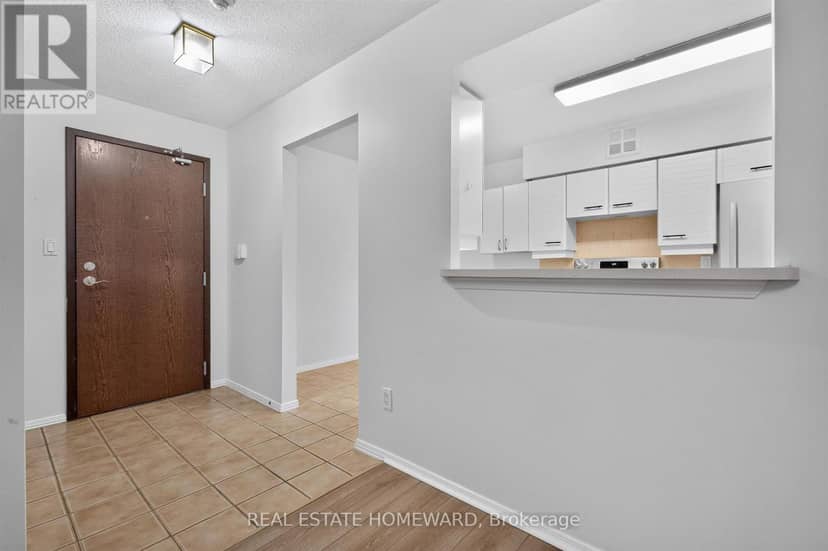 1803 - 30 Greenfield Avenue — photo 10 of 31