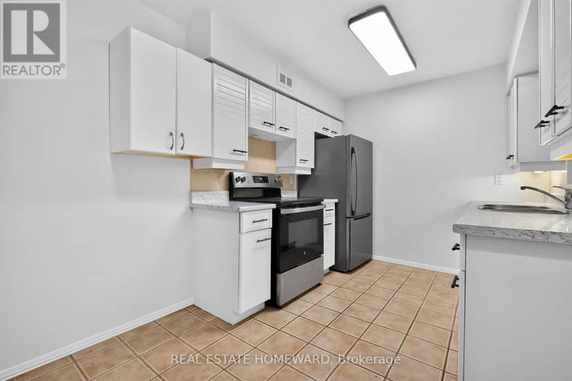 1803 - 30 Greenfield Avenue — photo 11 of 31
