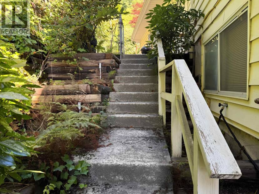 Lower Floor-1560 VINSON CREEK, West Vancouver, photo 2