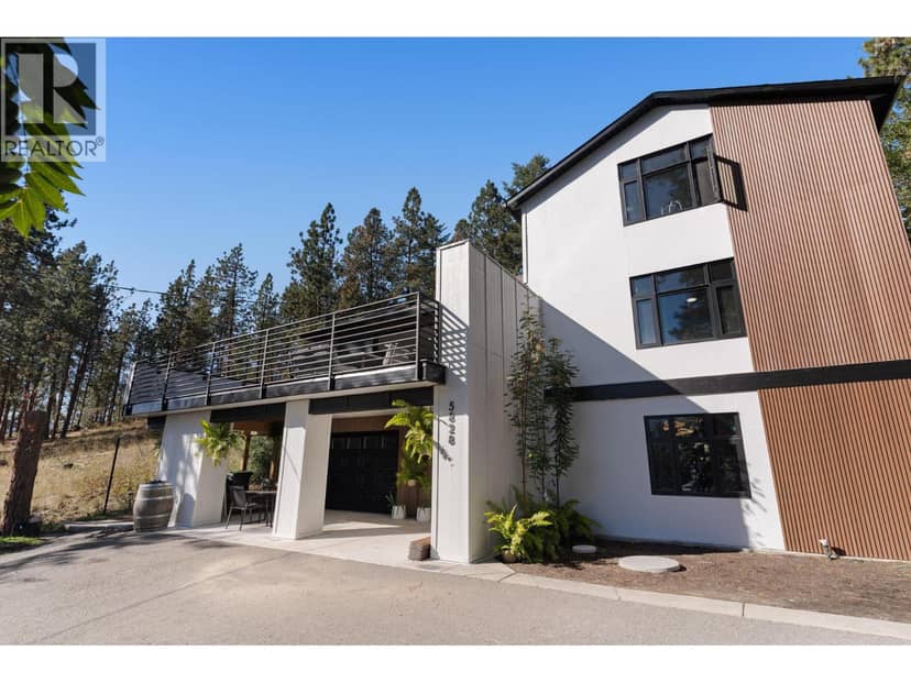 5828 Brown Place, Peachland