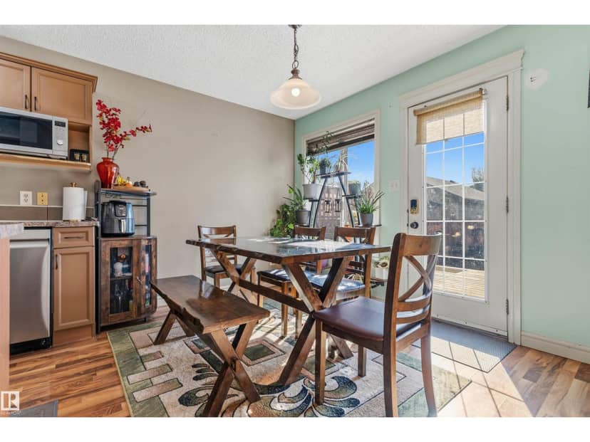12035 18 AV SW — photo 12 of 40