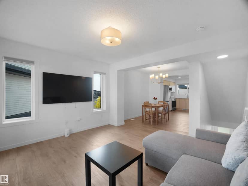#44 1025 Secord Promenade Pm NW — photo 10 of 40