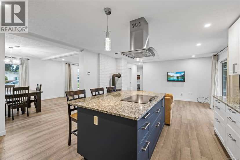 1350 Greenwood Way — photo 19 of 40