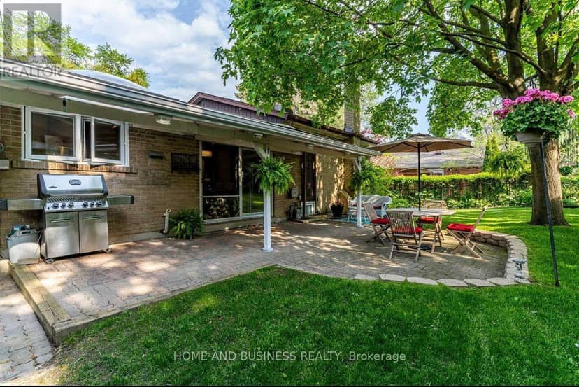 3668 The Credit Woodlands Road, Mississauga, photo 2