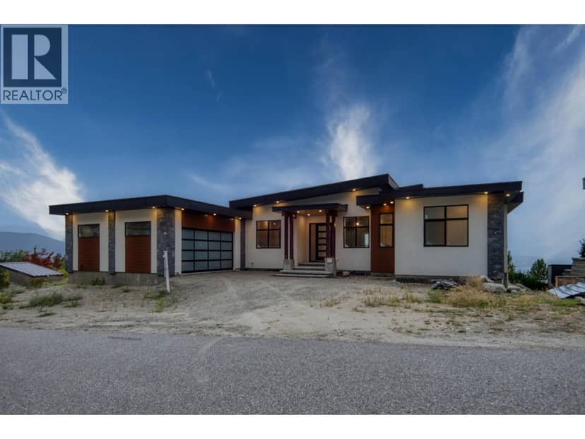 2835 Outlook Way, Naramata