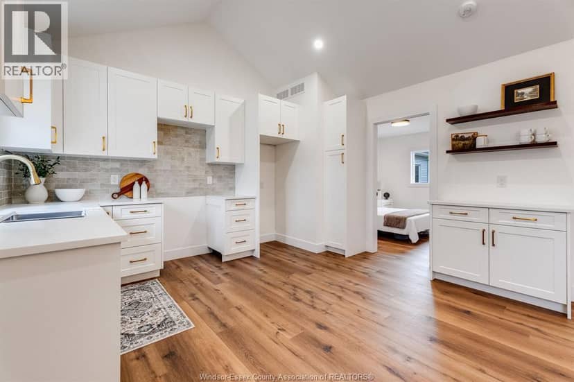 5 Howard STREET — photo 4 of 37