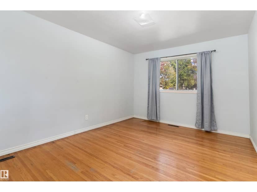 13003 Sherbrooke Av NW — photo 12 of 33