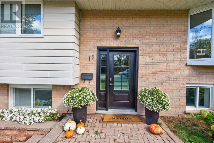 11 Maclaren Avenue — photo 2 of 33