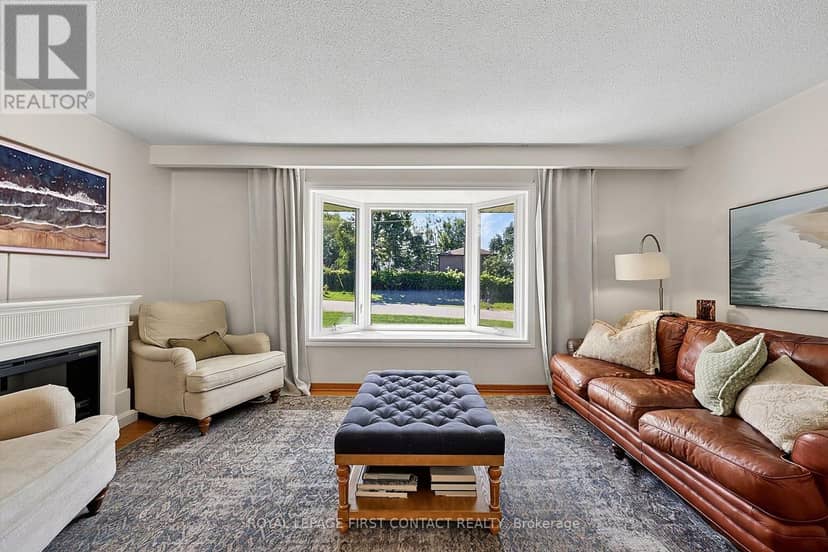 11 Maclaren Avenue — photo 4 of 33