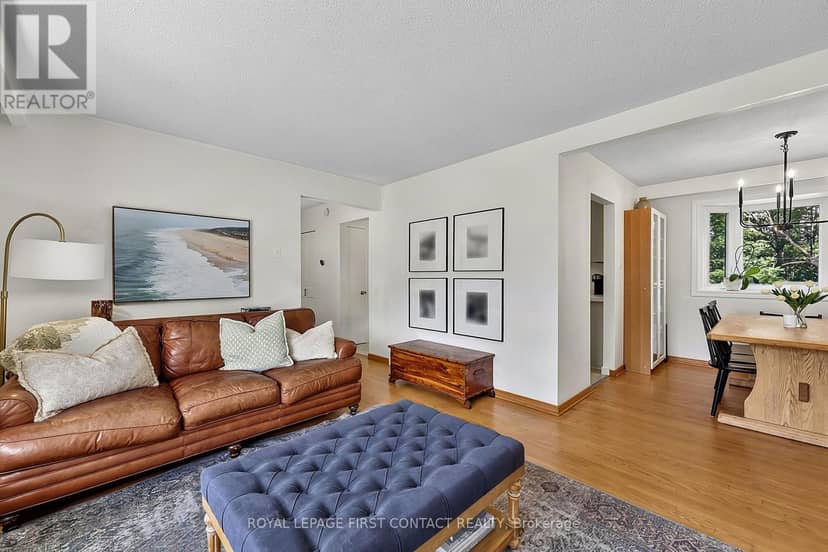 11 Maclaren Avenue — photo 5 of 33
