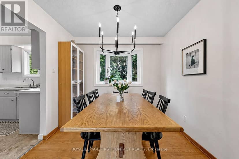 11 Maclaren Avenue — photo 6 of 33