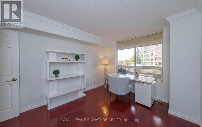 216 - 215 The Donway West W — photo 25 of 30