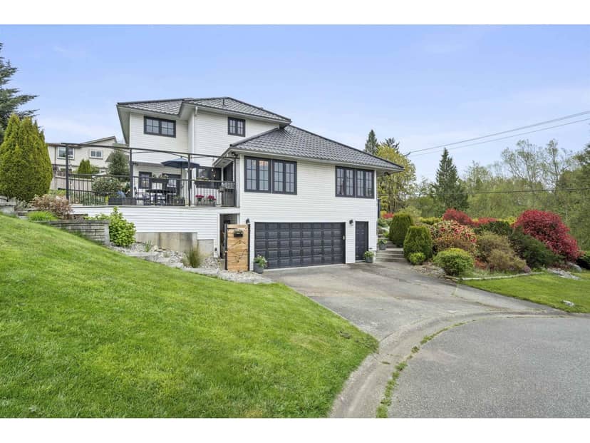 16071 8 AVENUE, Surrey